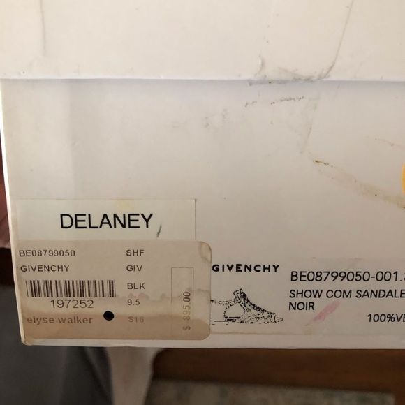 Givenchy Delaney patent leather sandals - Picture 7 of 7